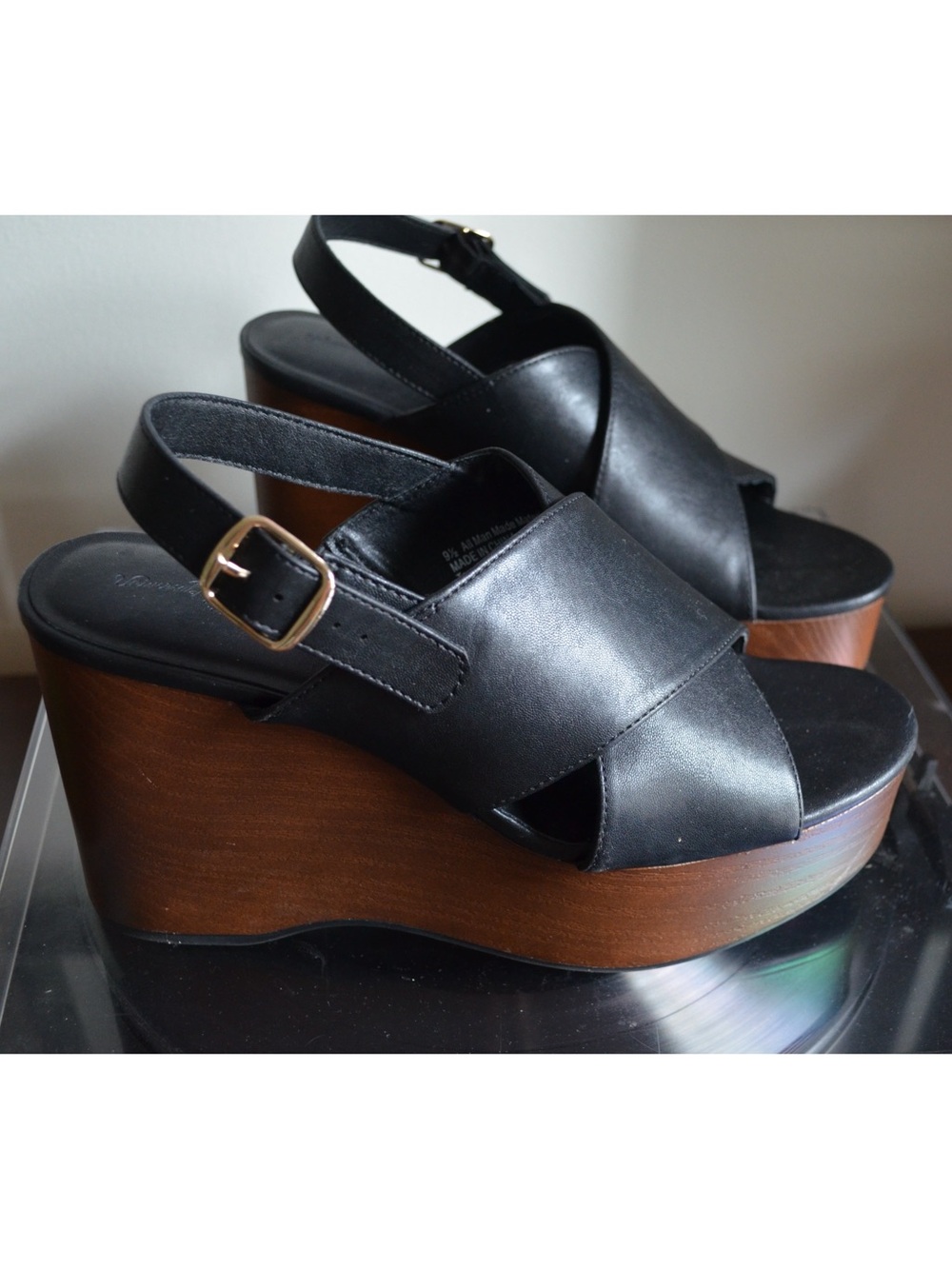 Universal Thread Black Leather Crisscross Wedge Sandals with Wood-Look Platform